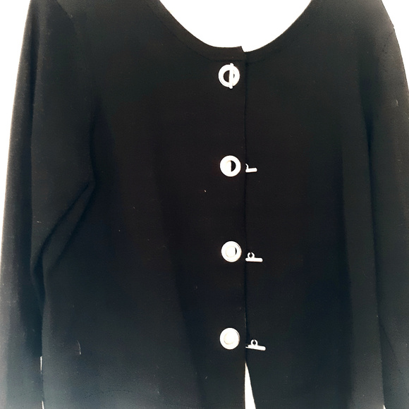 PREMISE STUDIO ELEGANT CARDIGAN WITH SILVER BUTTON - Picture 2 of 5